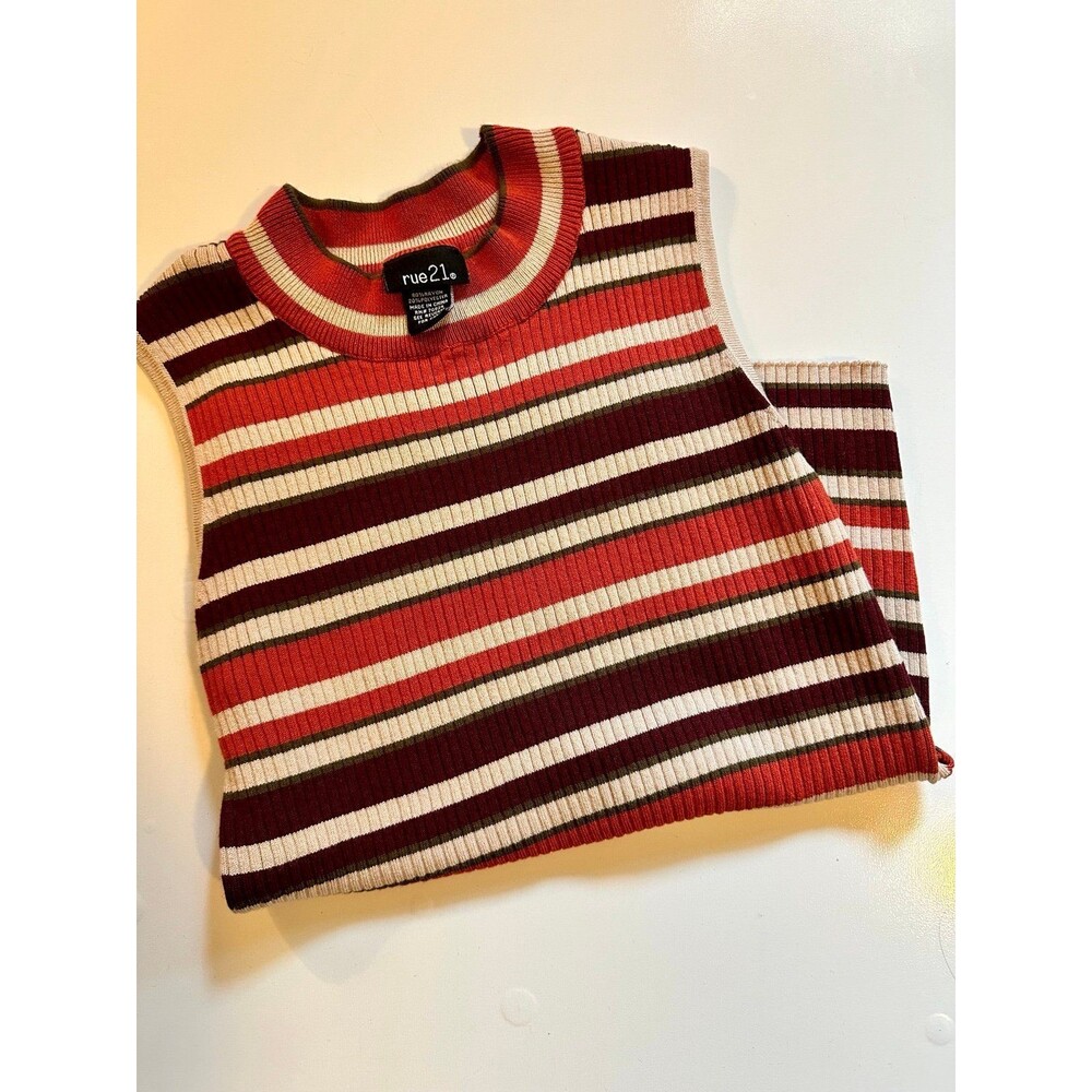 Junior’s Rue 21 Sweater Tank Size Large